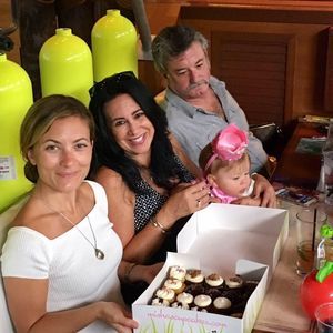 Meet your Posher, Robin